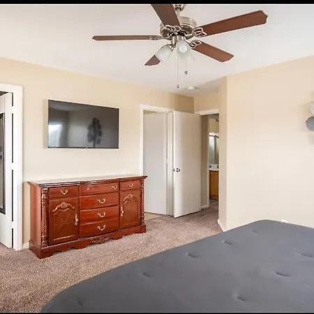 4 Bedroom North Las Vegas With Pool Exterior photo
